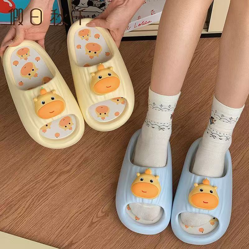 Ready-to-ship cartoon water slippers for women, perfect for summer wear. unique, niche design with soft, non-slip soles, ideal for indoor use. wholesale available