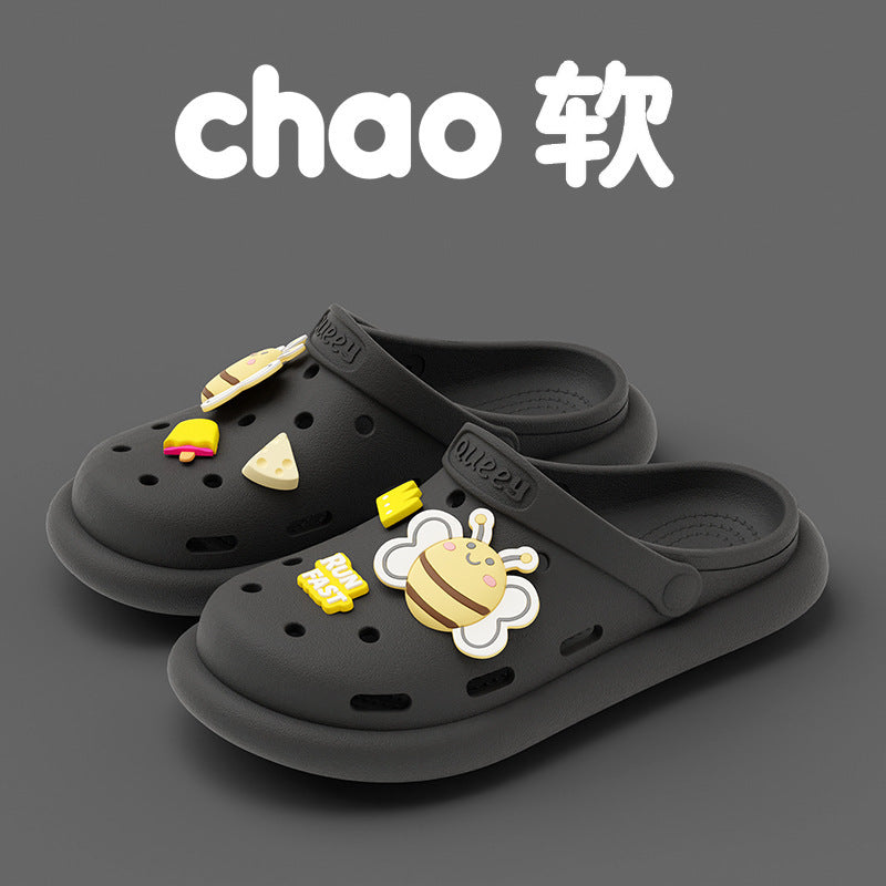 Summer clogs for women, high-end 2024 new style, cute beach sandals for outdoor wear, non-slip flat sandals