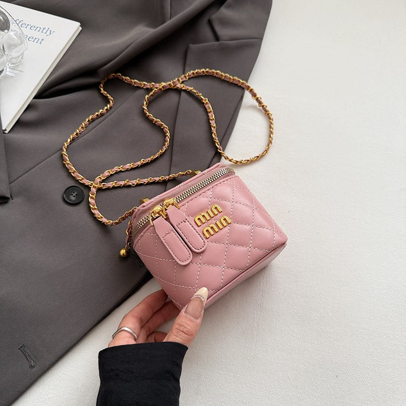 Niche light luxury foreign style chain messenger bag women's 2025 summer Xiaoxiangfeng rhombus advanced sense single shoulder mouth red envelope