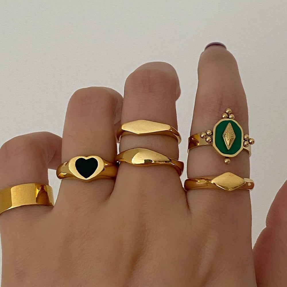 European and american cross-border ins heart-shaped ring personalized niche high-end stacked villa trendy popular style alloy ring jewelry