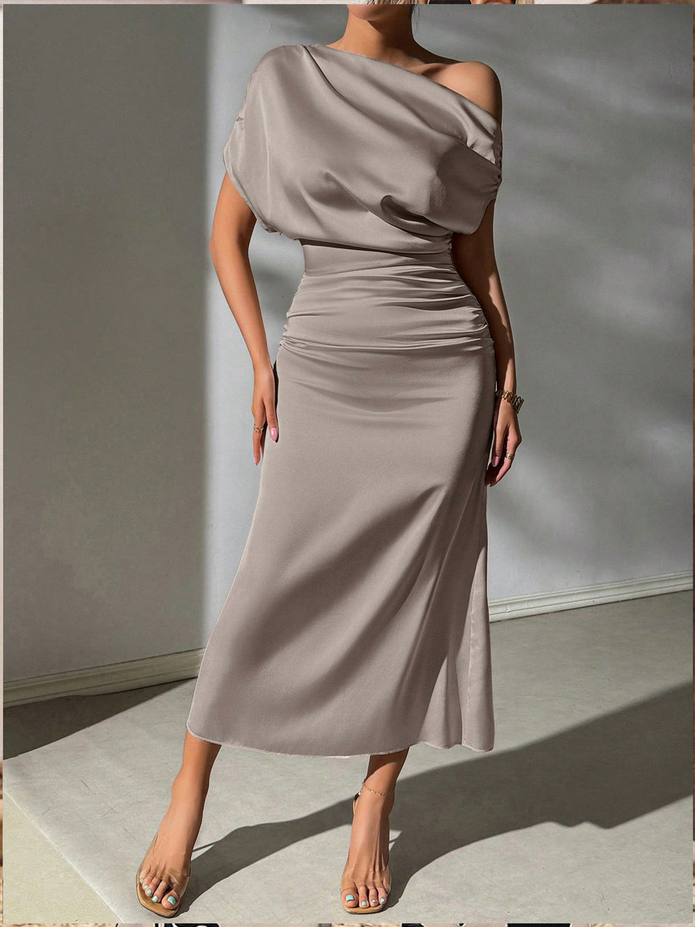 European and american cross-border  spring/summer women's pleated off-the-shoulder maxi dress