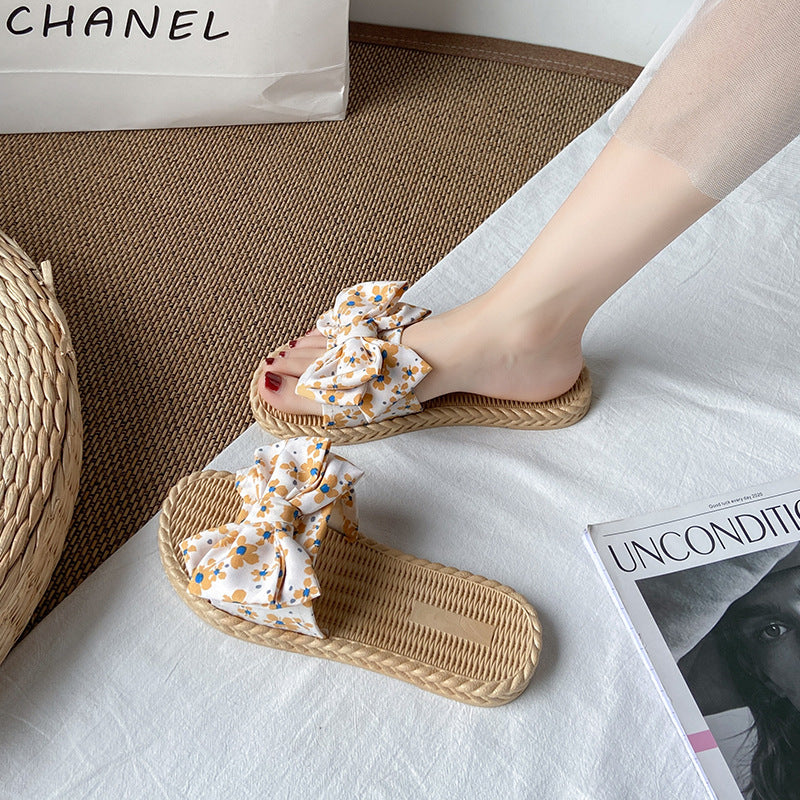 Women's summer sandals & slippers 2024: new fashionable, versatile, trendy floral print, bow accent, vacation beach fairy shoes