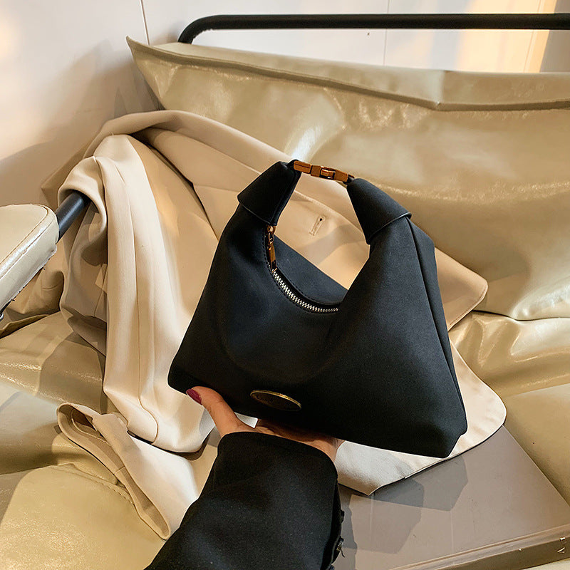 Retro fashion underarm bag women's 2025 winter new versatile tote bag texture handbag shoulder oblique span bag