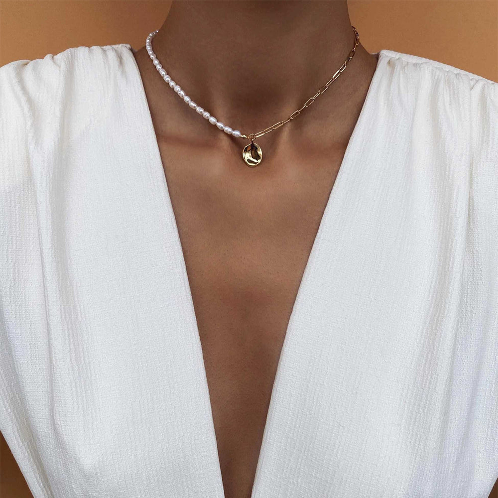 Women's pearl pendant wholesale: european and american cross-border design, mixed metal jewelry, high-end, unique, and trendy necklaces