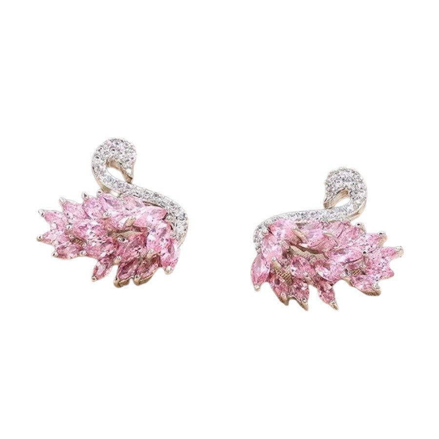 Copper alloy earrings: luxurious, exquisite, and ultra-sparkling zircon swan design. a chic and versatile statement piece for autumn and winter. hot-selling stud earrings