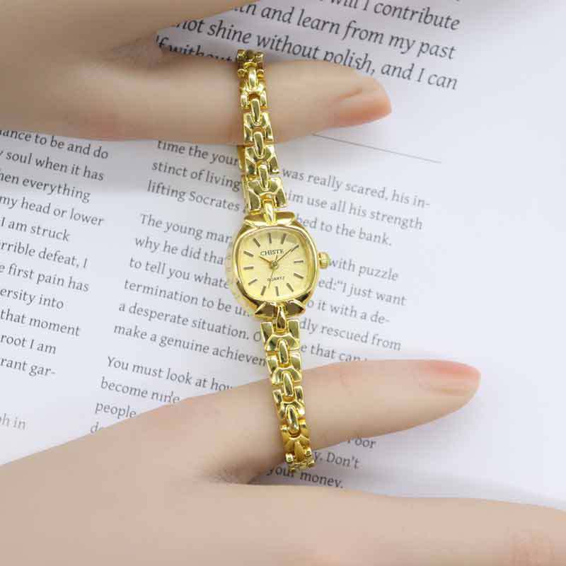 Cast niche high-end bracelet watch easiest for match small sugar cube alloy watch women's waterproof quartz watch wholesale