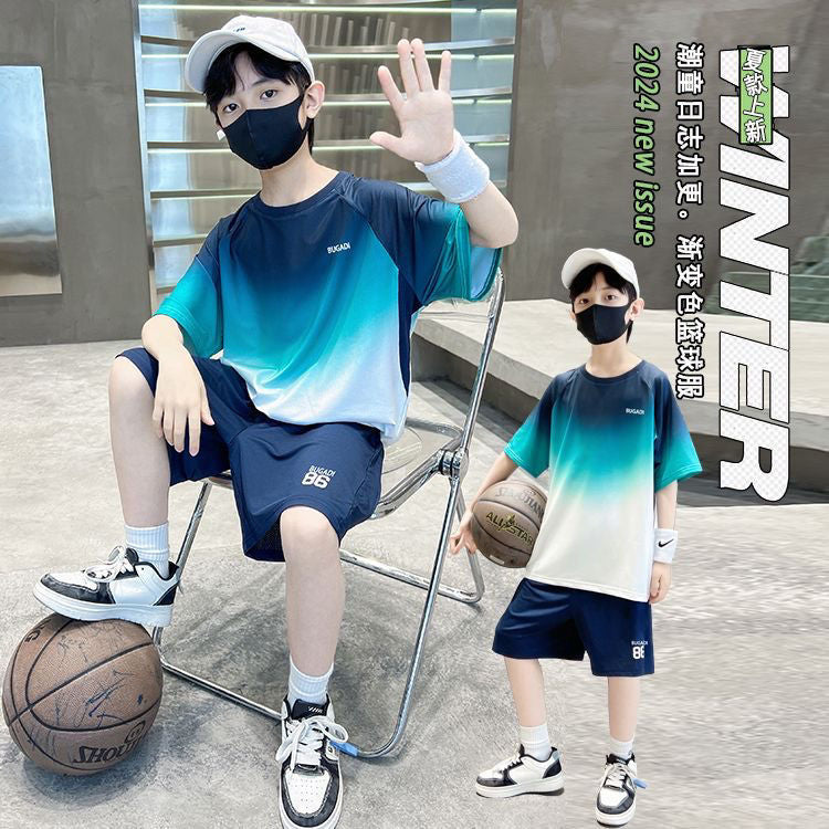 Boys' quick-dry outfit set : new summer gradient two-piece short-sleeve set for mid-to-large children, perfect for summer wear, sports, and t-shirts