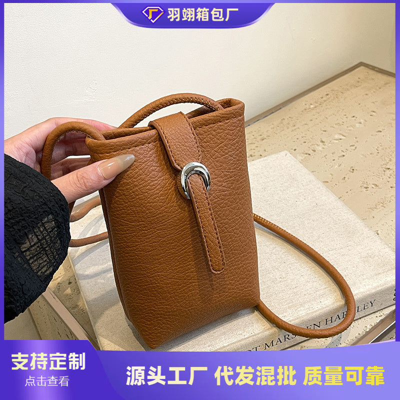 Foreign order advanced sense simple small bag women 2025 new spring and summer casual lightweight shoulder messenger bag mobile phone bag
