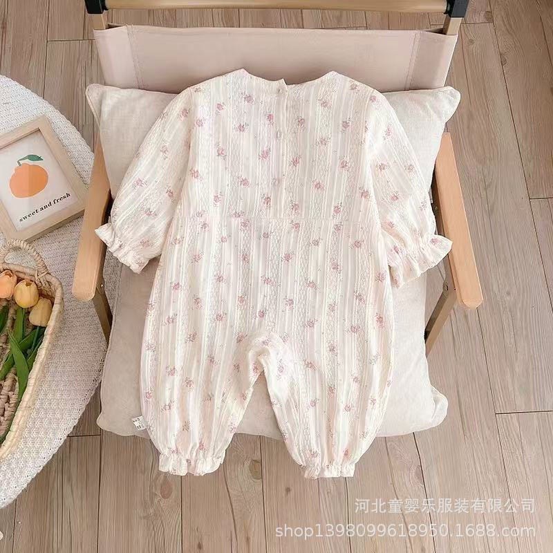 Newborn baby stylish & chic spring outfit: floral princess romper for baby girls - perfect for spring and 100-day celebrations