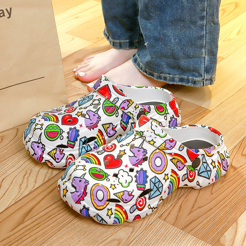 2025 summer new women's clogs - cute cartoon print, closed-toe, chunky sole, girly beach sandals