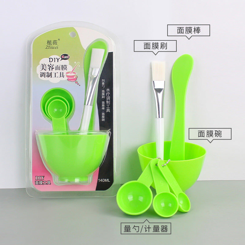 Wholesale spa & beauty tool set: 6-piece mask bowl kit with makeup brushes, mixing spatula, and plastic bowl for mask preparation