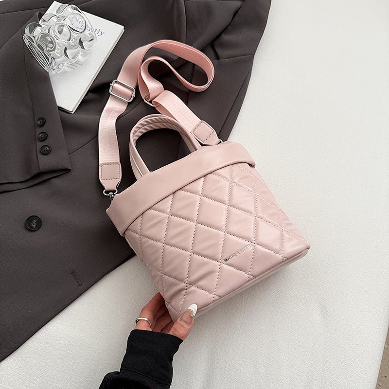 Fresh and sweet girl messenger bag, simple casual going out shoulder bag, spring versatile foreign style hand carry small square bag