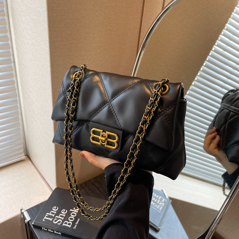 Rhombus Xiaoxiangfeng bag women's 2025 new retro chain bag, shoulder messenger bag, leather texture small square bag