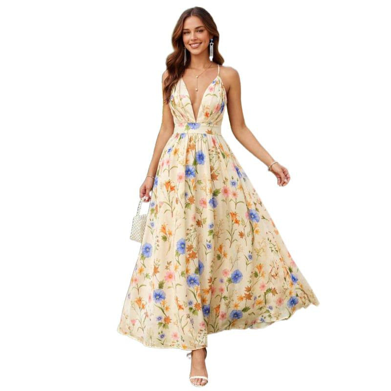 Vacation-ready, elegant printed maxi dress with a flowy skirt and spaghetti straps – a chic and stylish new arrival for women's summer