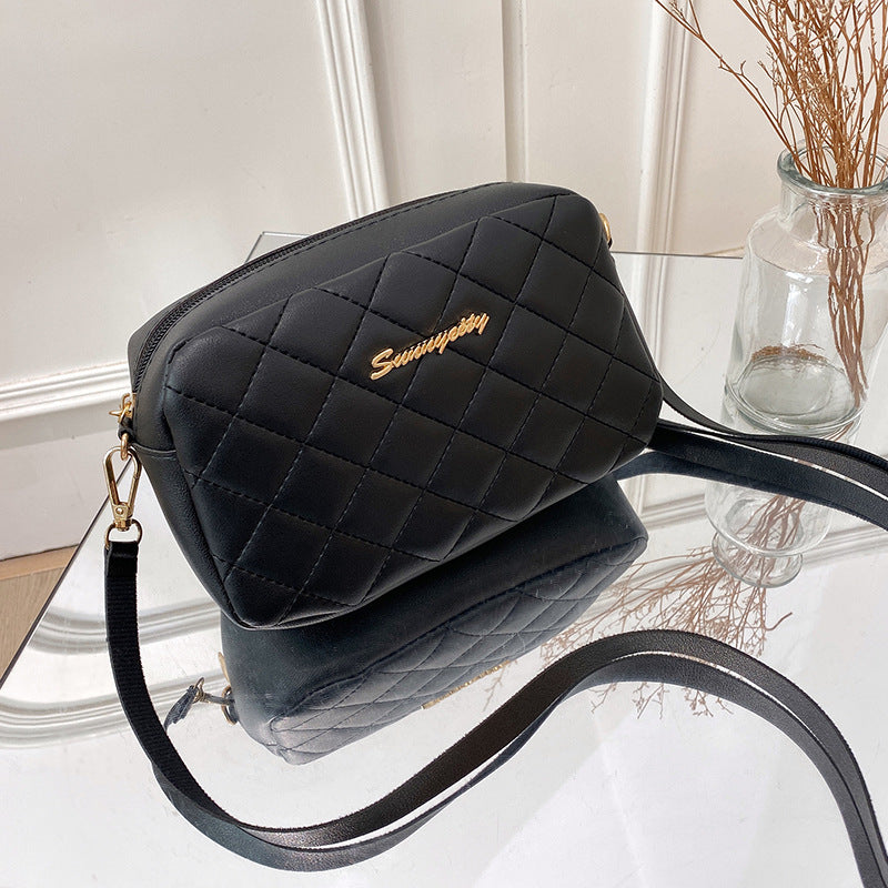 Embroidered camera bag 2022ladies bag Christmas new shoulder bag diamond messenger bag fashion bag women