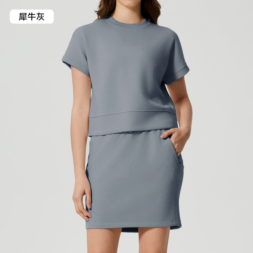 Women's casual activewear set: loose-fit breathable short-sleeve t-shirt & air layer shorts - perfect for yoga & workout