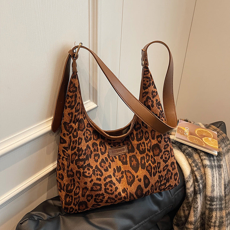 Suede leopard print small bag women's 2025 new fashion underarm dumpling bag autumn and winter retro matte shoulder bag