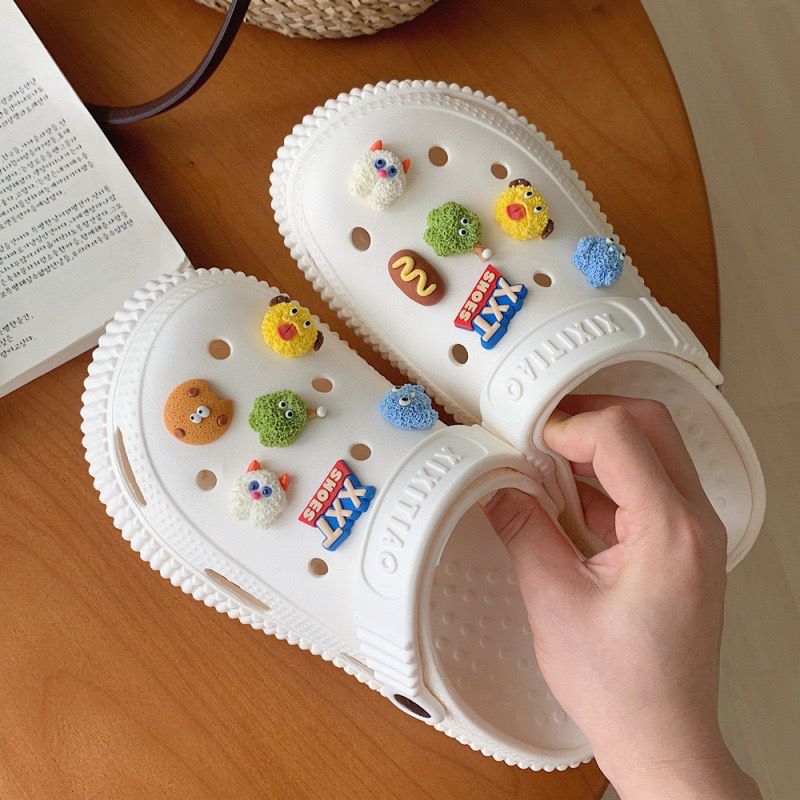 Crocs retro baotou half slippers women's outwear 2025 spring and summer new thick sole hidden heel sandals double color shoes