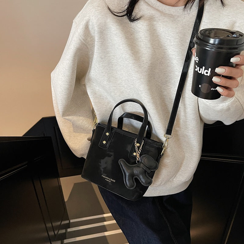 Fashion women's bag 2025 new messenger bag bucket bag niche design high sense foreign versatile shoulder handbag