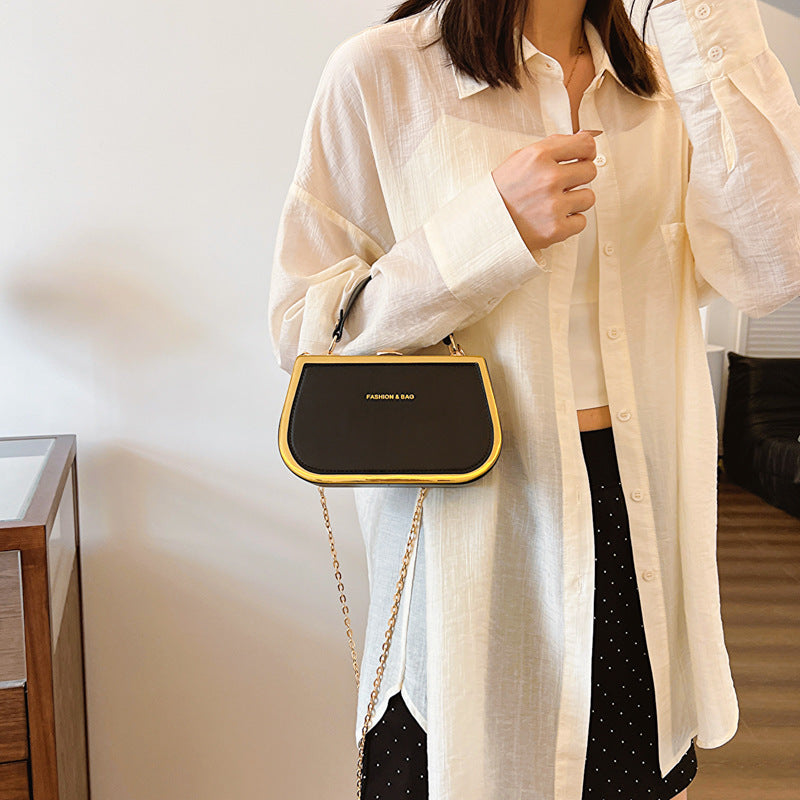 Chain box handbag - trendy, minimalist shoulder bag - candy color crossbody bag - chic & stylish commuter bag - fashionable