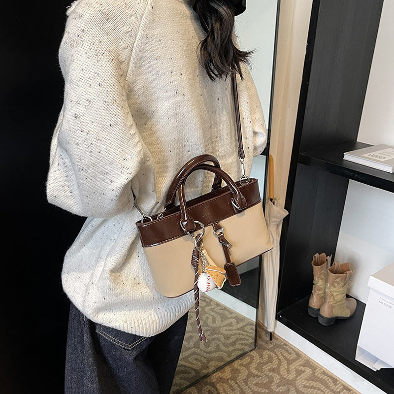 Retro large-capacity bag women's 2025 fashion new simple shoulder bag soft surface casual commuting texture tote bag