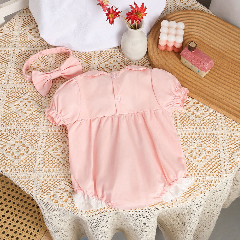 Summer baby romper: lightweight, stylish bodysuit for baby girls - perfect for spring outings. short-sleeve, snap-crotch design