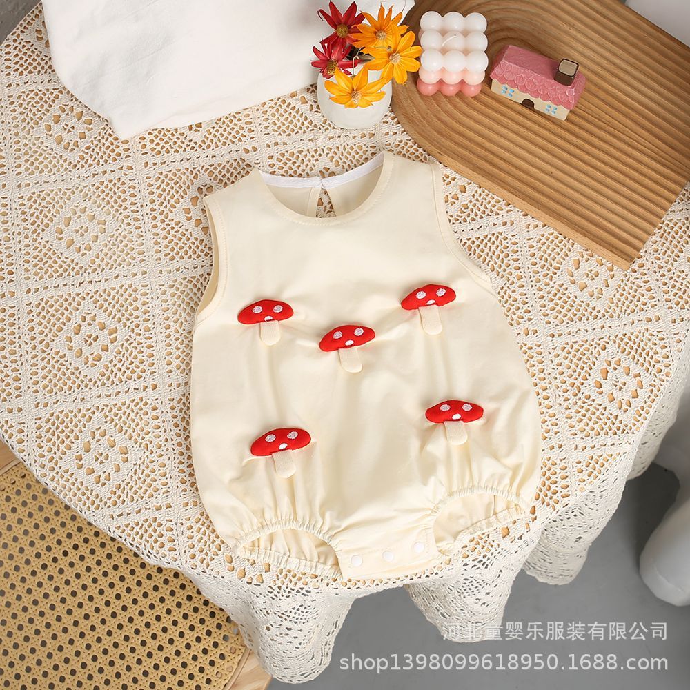 Newborn summer flutter sleeve romper, baby short-sleeve bodysuit, lightweight summer onesie for baby boys and girls, crawling suit