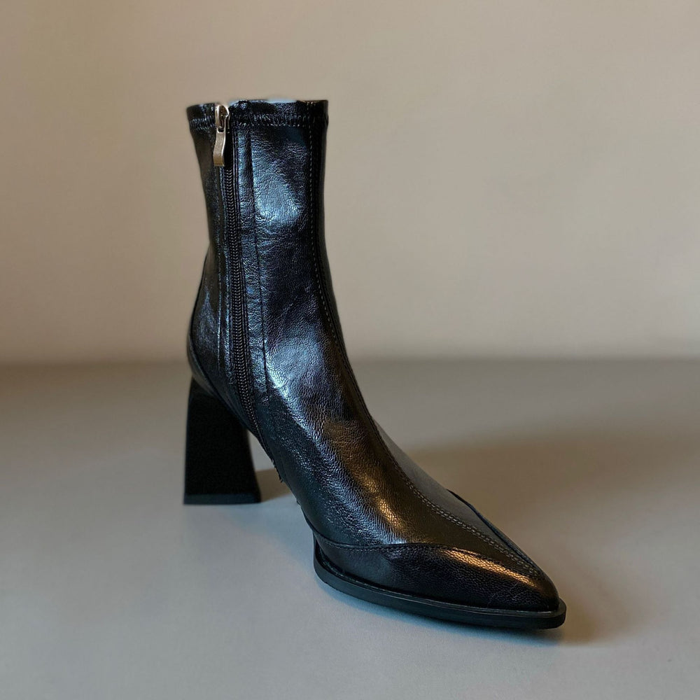 Pointed toe soft leather slim fit ankle boots - high heel, slimming, side zipper, genuine leather, elegant winter boots