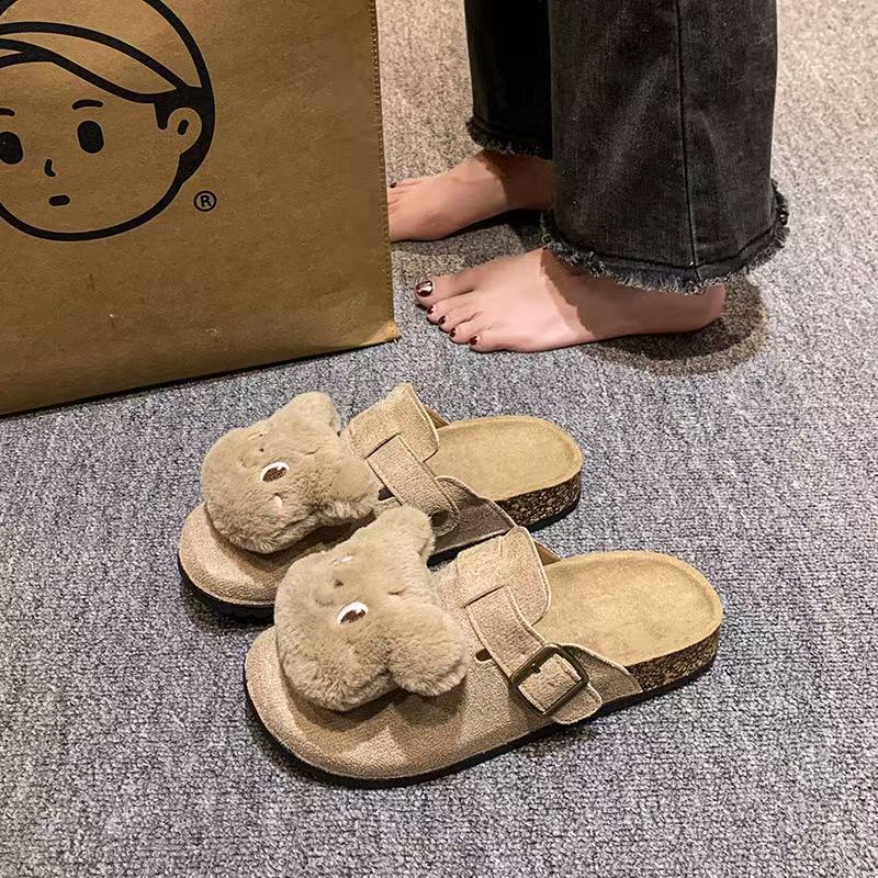 2025 new cute cartoon soft sole versatile closed-toe slippers women's fairy style outdoor wear cloud-like comfort sandals wholesale