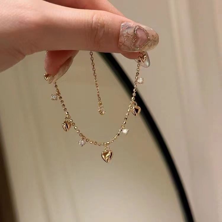 Heart-shaped tassel zircon bracelet - 2024 new arrival: lightweight luxury, unique, exquisite, and high-end jewelry for women