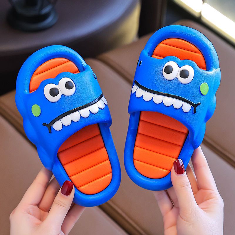 Summer kids' slippers: new cartoon astronaut design, perfect for bathrooms and home. available in toddler, big kid, and matching family styles. indoor summer slippers