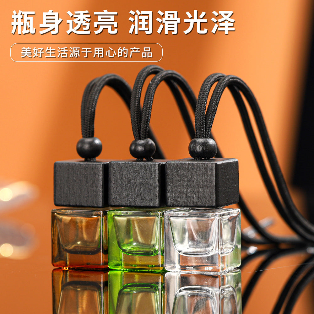 Car perfume bottle empty bottle hanging square cover colorful aromatherapy bottle essential oil refill bottle thickened lanyard glass bottle