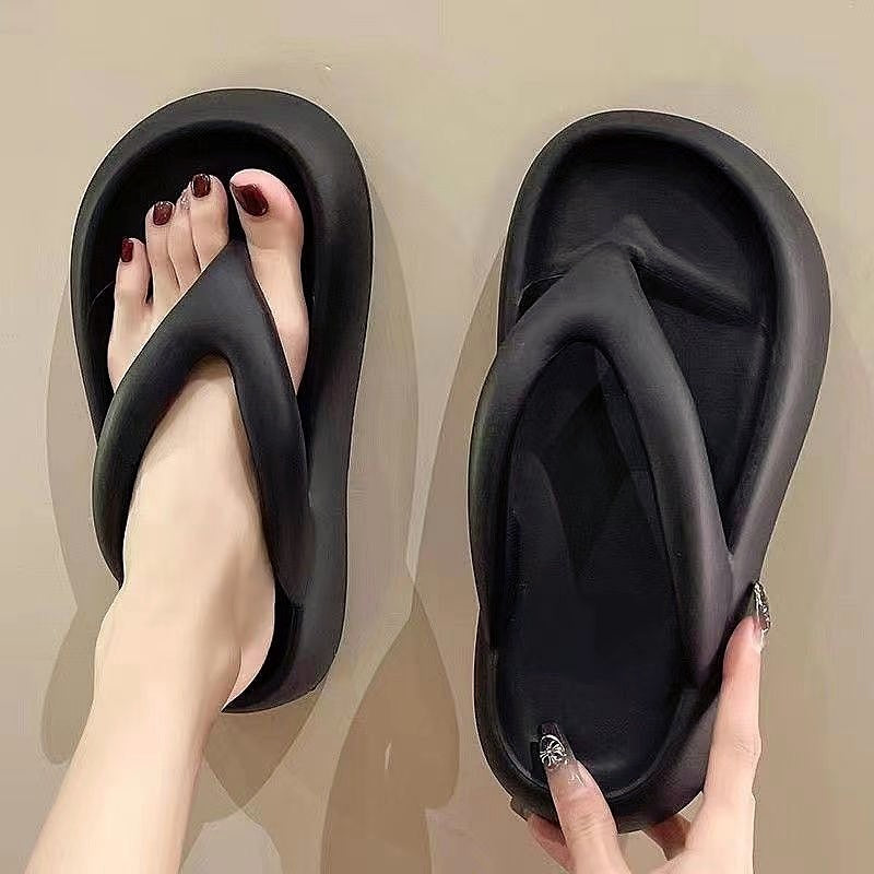 Trendy women's flip-flops for outdoor wear - 2025 summer collection: korean style, student-friendly, minimalist, anti-slip, and perfect for the beach