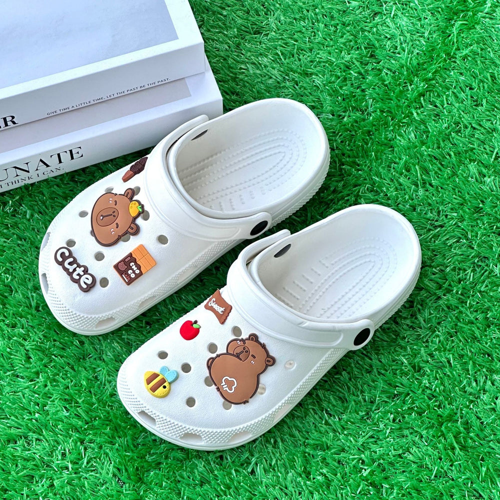 New arrival student clogs for men and women summer outwear cute soft bottom eva non-slip dormitory casual half slippers wholesale