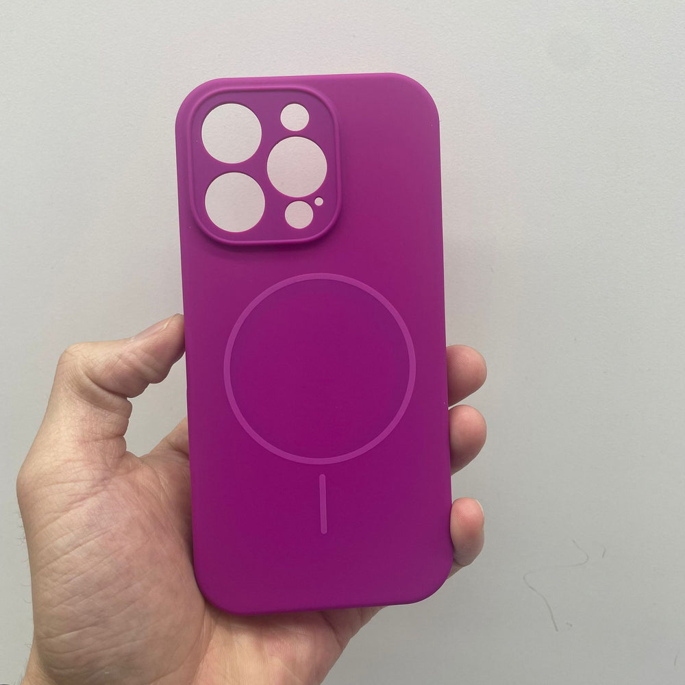 Suitable for iphone17 mobile phone case fine hole liquid silicone magnetic suction apple 16 touch ai button fine magnetic protective cover