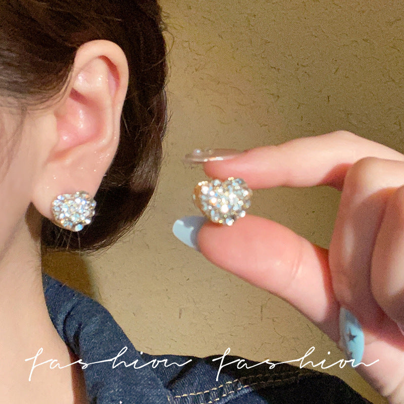 Full diamond micro-embedded accessible luxury heart earrings for women 2026new arrival popular classyfashion earrings niche style earrings earrings
