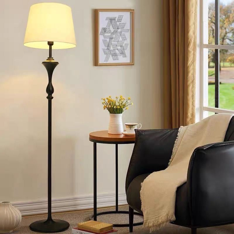 American retro floral bedroom wallpaper french living room sofa hotel background wall living room high-end vintage floor lamp