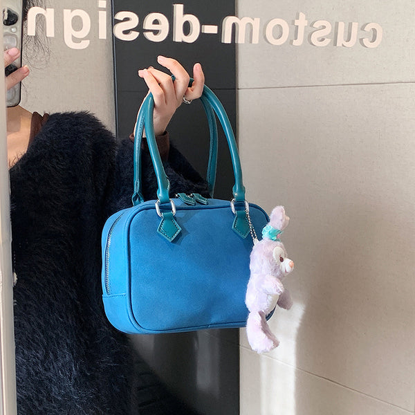 This year, the popular super-hot niche matte bag 2025 new women's bag popular versatile messenger bag portable small square bag