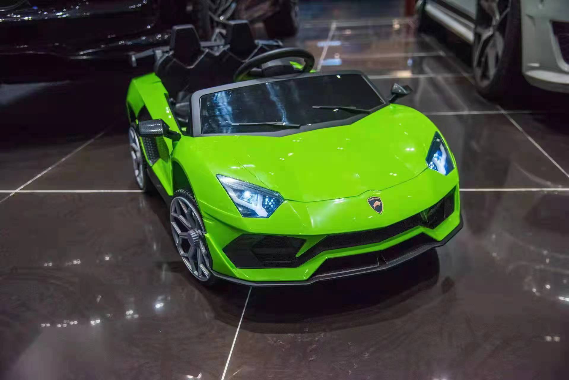 New children's electric car four-wheel remote control car charging can seat boys and girls baby sports car children's toy car