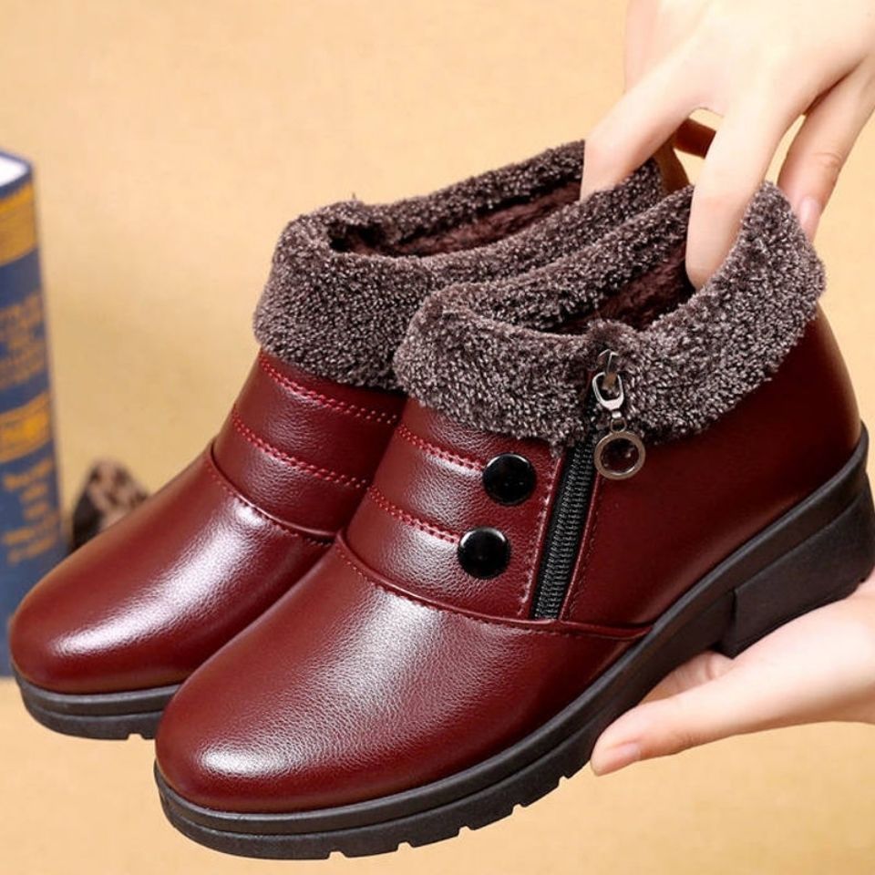Ladieswear shoes cotton shoes women's winterfleece-linedheattech snow boots old beijing cloth shoes cotton middle-aged and elderly non-slipflats short boots