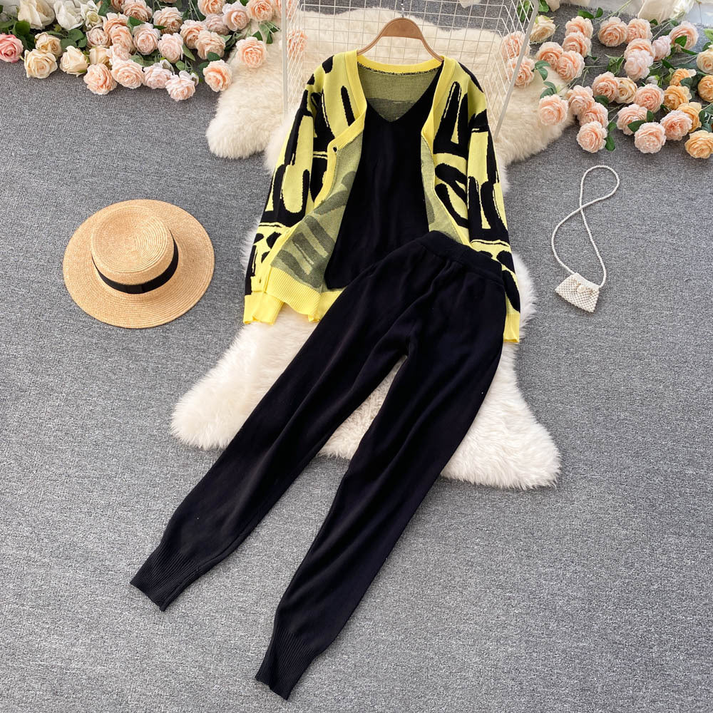 Fashioncasualsuitletterprintinglooseknittingoutwear vest women's inner wear silmskinny jeanspants three-piece set