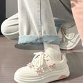 Girls' sneakers:  spring/autumn new collection - soft-soled white shoes for kids, lightweight athletic shoes for mid-to-large children, trendy running shoes