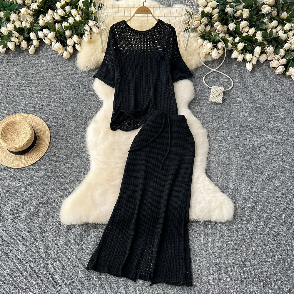 Korean style hollow-out age-defying set: women's loose-fit versatile crew neck short sleeve knit top + waist-defining bodycon fishtail midi skirt