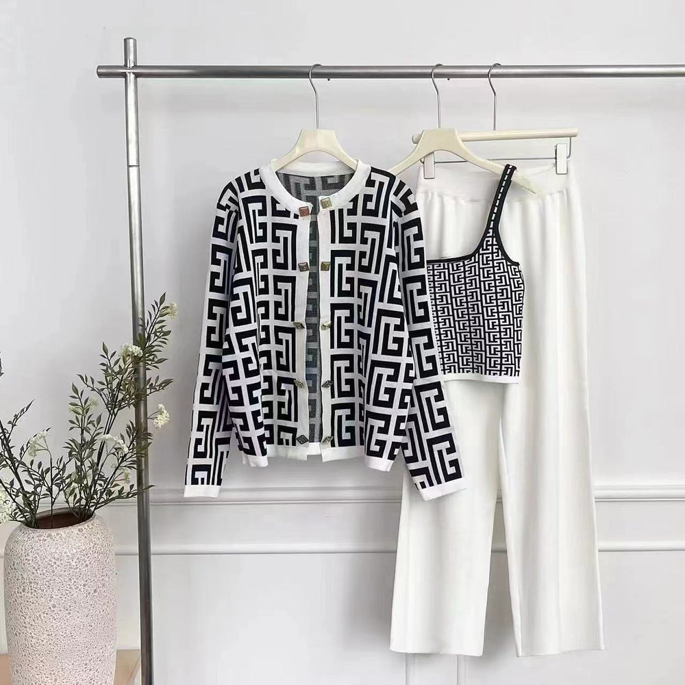 European autumn/winter women's fashion 2024 new arrival: high-end casual chic, age-defying knitted sweater three-piece set