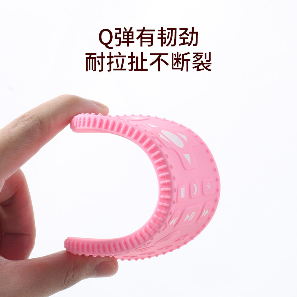 Customized silicone remote control Toothpaste baby platinum soft silicone odor-free baby tooth grinder panda bite glue bite