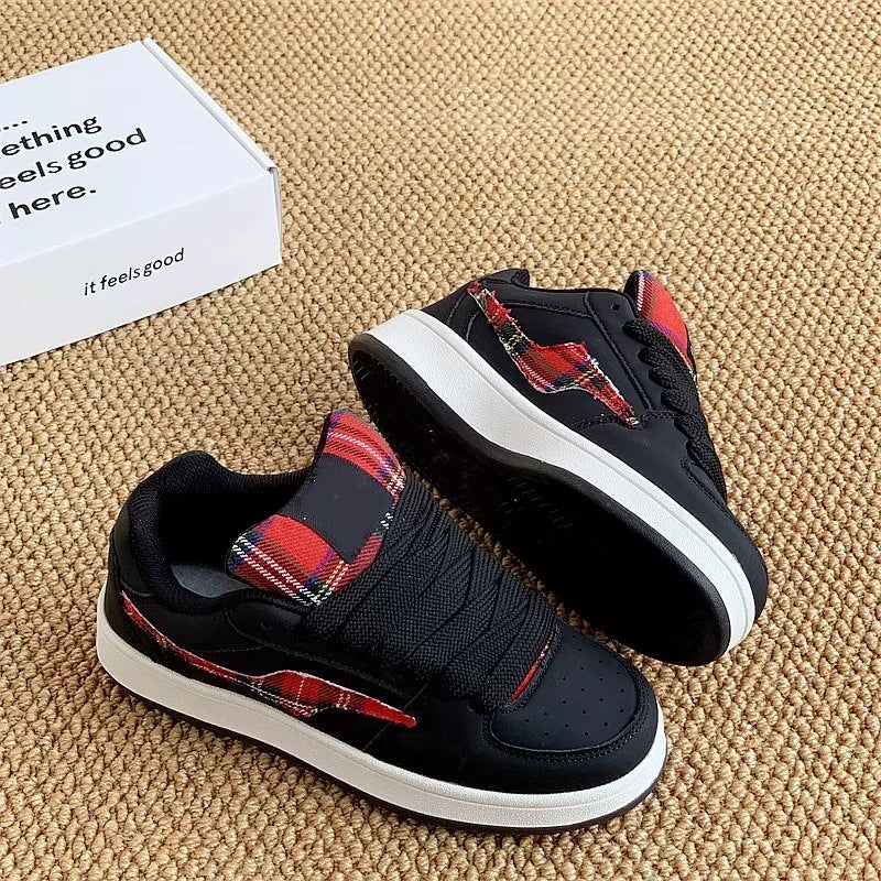 2026 summer black niche skate shoes - hot trending couple's style, korean street style, versatile casual retro loafers