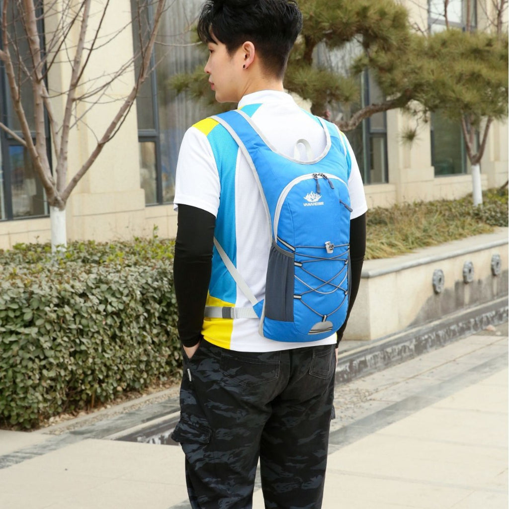 Cross-border new outdoor backpacking sports large-capacity backpack ultra-light anti-splashing water off-road hiking and mountaineering bag