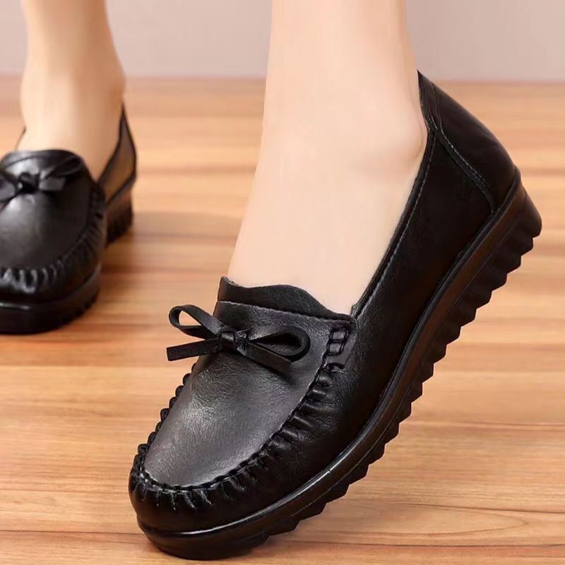 Live broadcast dropshipping soft leather soft bottom ladieswear shoes flatsabrasion resistantwaterproofbows work shoes micro business group purchase