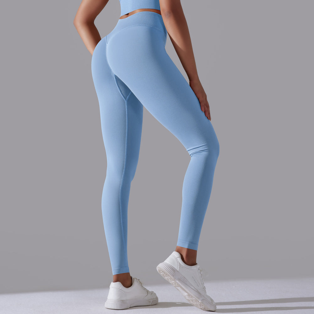 European and american new seamless yoga outfit sexy open-back workout set high-waisted butt-lifting leggings running fitness set