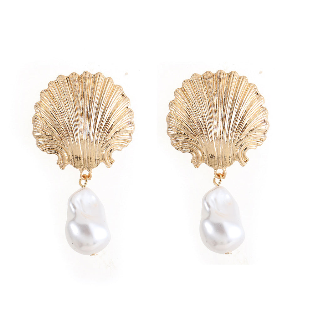 Wholesale ocean breeze earrings: european and american cross-border jewelry, versatile scallop-shaped, niche, high-end faux pearl pendant earrings for women